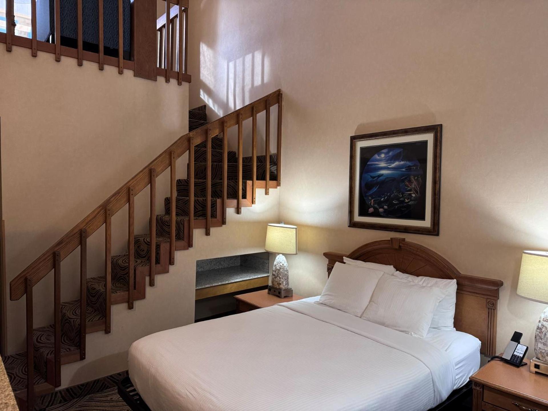 Promenade Inn & Suites Oceanfront سيسيدي، مونتيري، كاليفورنيا المظهر الخارجي الصورة
